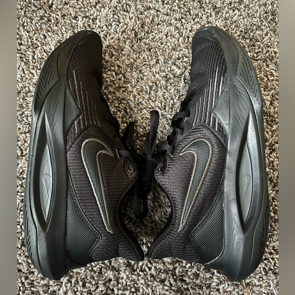Nike Men's Black and Gray Athletic Shoes size 7